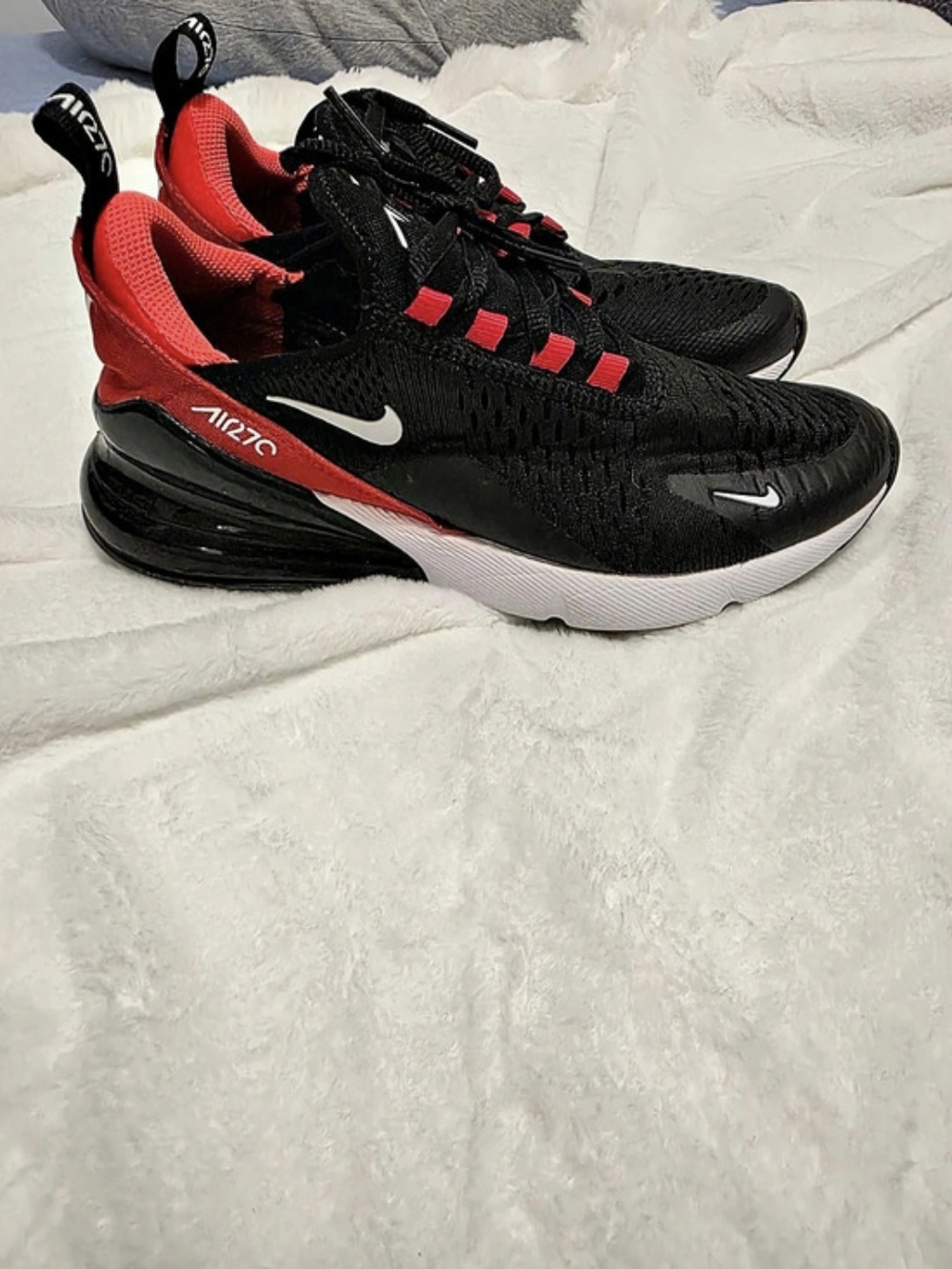 Nike Air Max 270 Sneakers Black & Red US 5.5